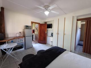 Wooden Townhouse close to Ramsgate Beach Basisha - 1
