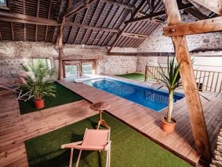 Gite piscine intérieure privée, wi fi très haut débit - Saint-Dizier-les-Domaines - 0