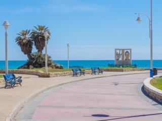 Cubo's Beachside Calasa Apartment & Terrace - Cala del Moral - 9