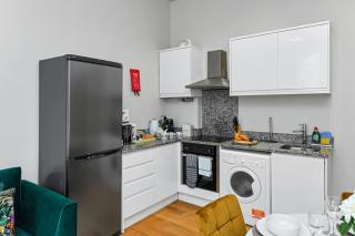 1 Bed Apt Next to Market Square & Transport Links - 5