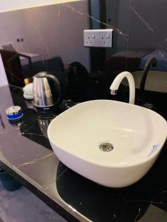 Sea Wawes Hiriketiya - 3