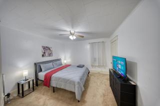 Charming 2-Bedroom, 1-Bath Getaway - 7