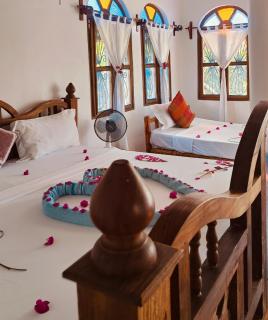 Laguna Palace Resort - Michamvi - 1