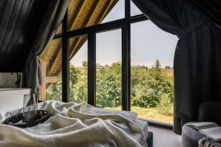 Crystal Pine Luxury Villas with Jacuzzi & Sauna by BQQK - 1