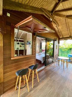 Lodge Lamareale, Bungalow sur l eau proche de la plage - 0