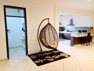 Lizzy Private Rooms - Accra - 3