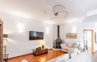 Encantadora casa con piscina - 9