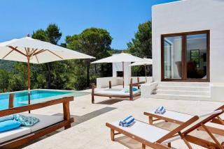 Charming Villa Haven in Ibiza City, 1241 - Cala Tarida - 8