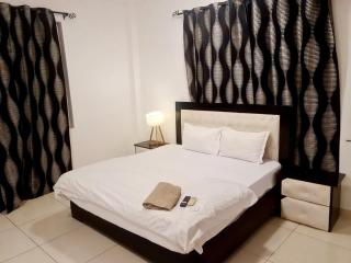 Lizzy Private Rooms - Accra - 9