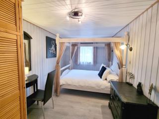 Oak Lodge 8 Hot Tub - 6