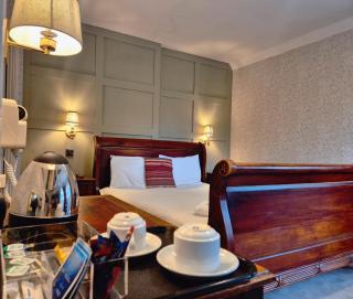The Devil's Punchbowl Hotel - Hindhead - 6