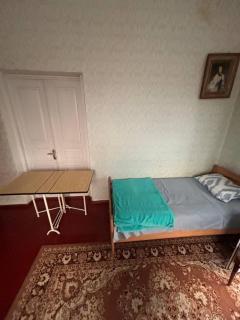Tazo's Guest House - 6