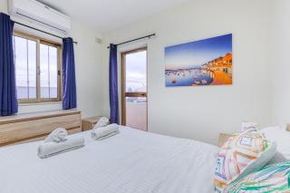 St James the Traditional 4-Bed Townhouse in Sliema - 8