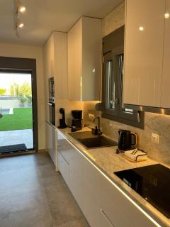 Trinity Pool Villas WHITE - Nea Iraklitsa - 3