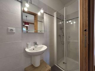 Appartement Ski aux Pieds, 6 Pers, Montgenèvre – Terrasse et Confort - FR-1-330D-67 - 1