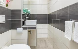 Gorgeous Apartment In Pula With Wifi - 7