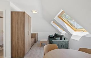 3 Bedroom Amazing Apartment In Altenkirchen - Altenkirchen - 8