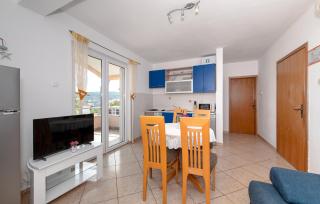 2 Bedroom Gorgeous Apartment In Razanj - 7