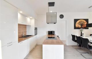 3 Bedroom Awesome Home In Makarska - Makarska (Macarsca) - 7