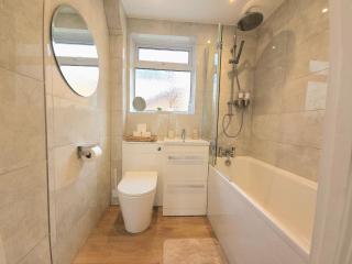 3BR - Luxury Home Away From Home - Contractor Digs - Near LGW Airport - Crawley - 8