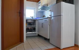 Nice Apartment In Viganj With Lake View - 2