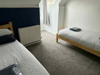 Adventure Apartment - Whitby - 2