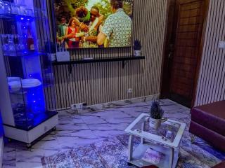 Charming Kinshasa Apartment in Gombe - Entire House for Rent - 6
