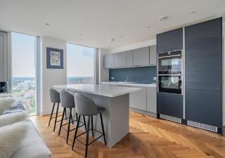 Exceptional two bedroom of the South Tower - 9