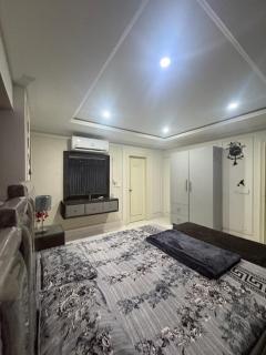 Earthy One-Bed escape - Lahore - 3