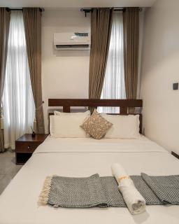 Topaz Ologolo, Lekki - 8