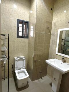 Elegant 2 Bedroom Retreat with Netflix and Calm Ambience - Ankuru - 5
