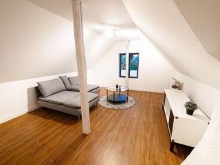 Große Monteurwohnung in Villa – 4 Zimmer, WLAN, TV, Küche – Ahrensburg Nähe Hamburg - OD06b - Ahrensburg - 3