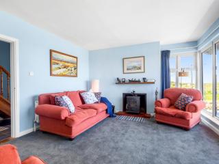 Hughs Cottage - 4