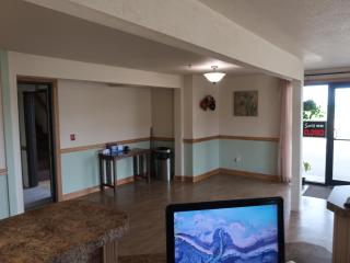 Cyclone Lodge - Harlan - 2