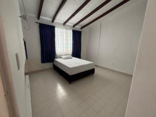 Tu habitación en el centro de Roldanillo - 5