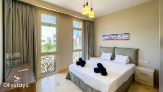 Ollystays Mangrovy Seaview Penthouse 3BR Beach & Pool access - 2