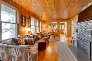 Cozy Lakefront Cabin with Indoor Gas Fireplace! - Mercer - 7