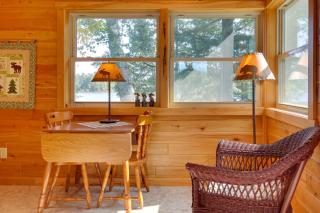 Cozy Lakefront Cabin with Indoor Gas Fireplace! - Mercer - 3