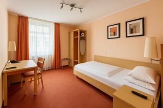 Atomis Hotel Düsseldorf City - Düsseldorf - 6