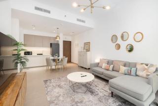 StayShort - Dubai Hills sleeps 2 with Swimming Pool - 4