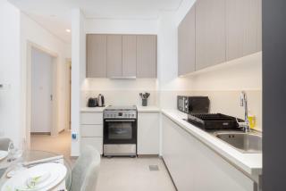 StayShort - Dubai Hills sleeps 2 with Swimming Pool - 1