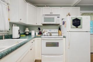 The Cottage at Sunset - Moneta - 1