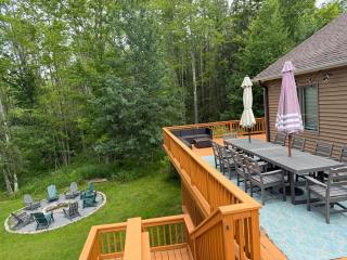 Mountain Modern Escape - EV Charger - 5BDRM - 4