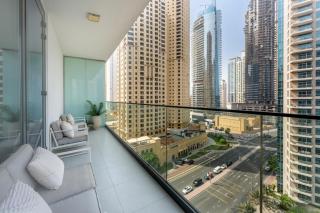 Unique & Stunning Marina Views LIV Residence 2BR - 4