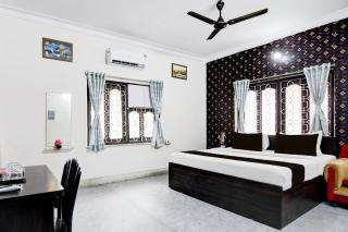 Hotel O Smriti Stay GD park - 5