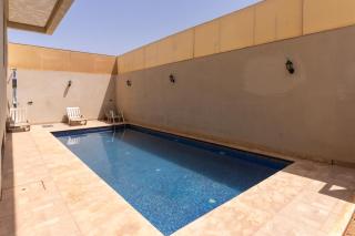 Spacious 4BR Villa Garden & Private Pool Oasis - Marrakesh - 9