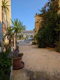 Tal Jordan Complex - 8