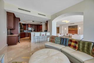 Beachfront Residence Sunsets & Island Living - Marco Island - 1
