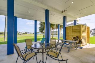 Group Getaway 1 Mi to Galveston Island State Park! - 9