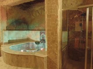 Aja Cappadocia Cave Hotel - 4